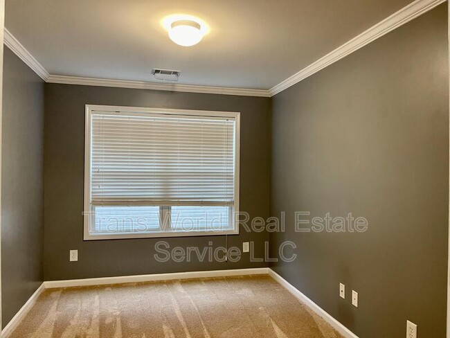 Building Photo - 2673 Winslow Ridge Dr NE