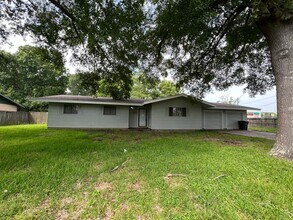 Building Photo - Spacious 3 Bed / 1 Bath Home with a Large Backyard – Port Arthur, TX