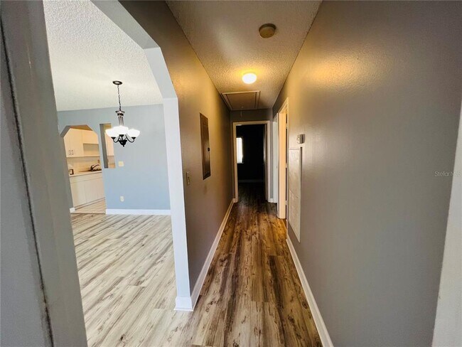 Building Photo - 605 Ridge Terrace