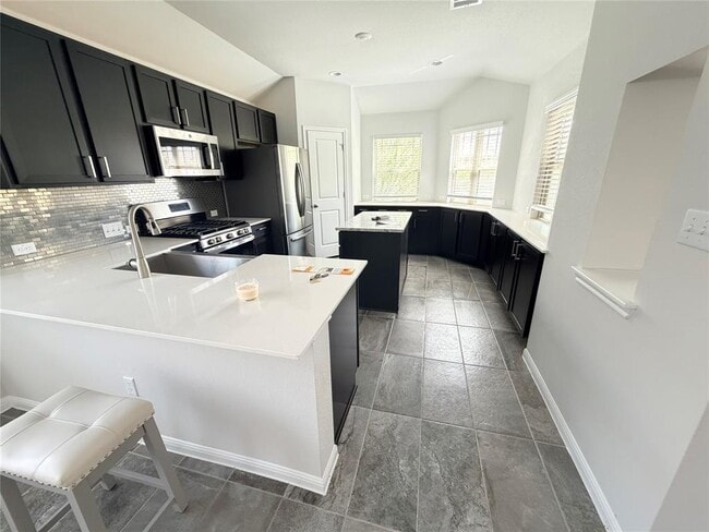 Building Photo - 2813 Hopi Path