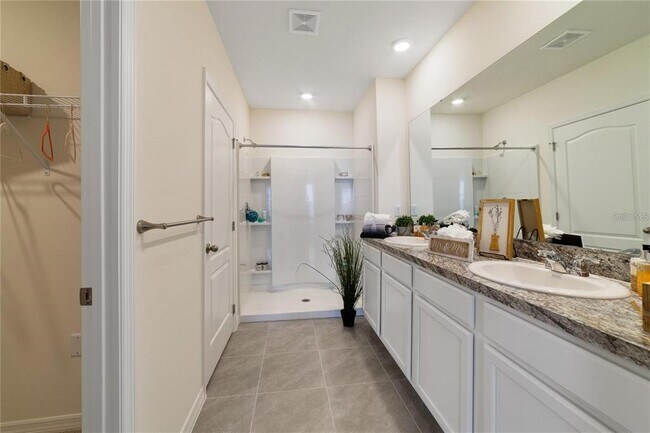 Building Photo - 1548 Catbriar Wy