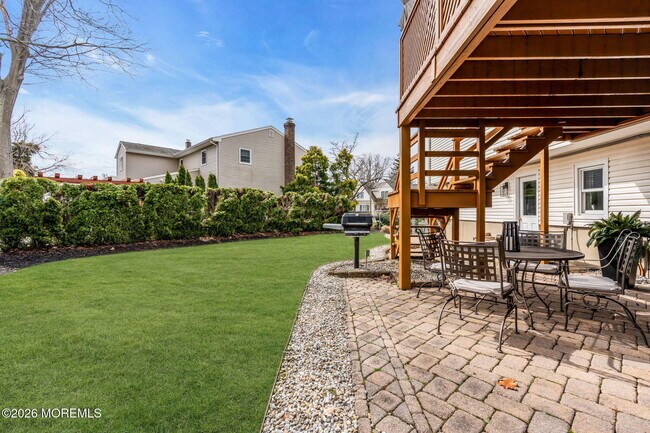 Building Photo - 2412 Homestead Ave