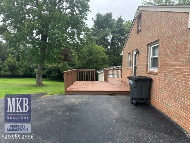 Building Photo - 3 Bedroom in Vinton