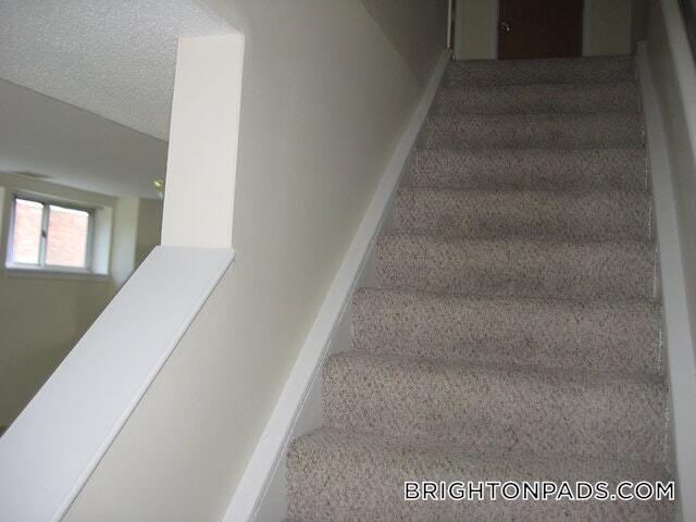 Building Photo - 150 N Beacon St