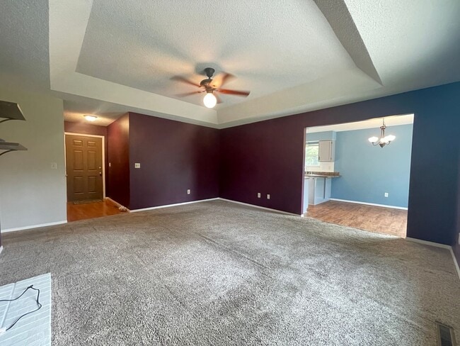 Building Photo - 1441 W Seminole St