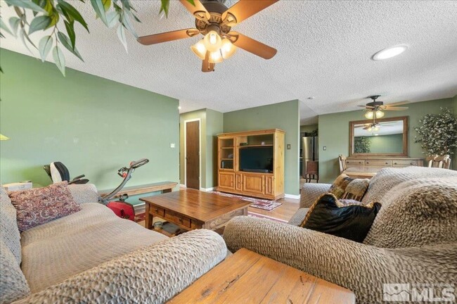 Building Photo - 968 Rio Vista Dr