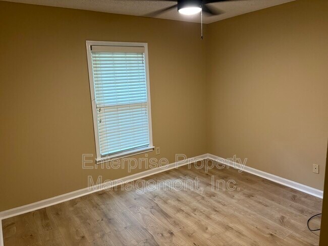 Building Photo - 7028 Boxborough Cove