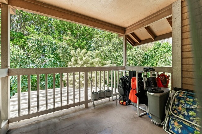 Building Photo - Kihei Villages - Unfurnished upstairs unit 2 bd/1.5 bath. Nicely remodeled.