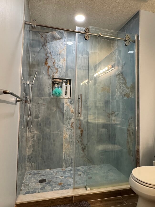 Building Photo - 7354 Windsor Dr N