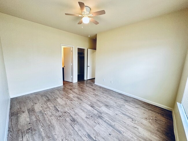 Building Photo - 2873 Southampton Way