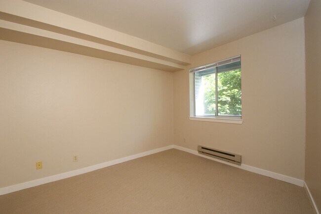 Building Photo - 3230 SW Avalon Way