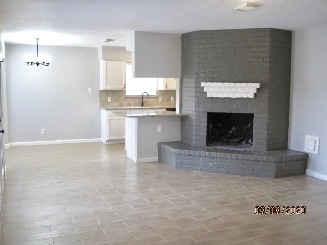 Building Photo - 16011 Hickory Knoll Dr
