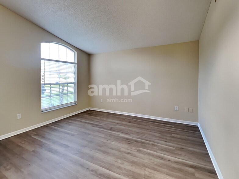 Building Photo - 1203 Timber Trace Dr