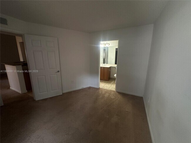 Building Photo - 1125 Crystal Way