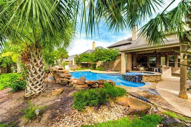Building Photo - 27818 Pinpoint Crossing Dr