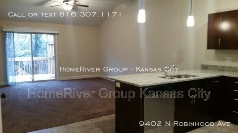 Building Photo - 9402 N Robinhood Ave