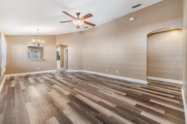 Building Photo - 10050 Landport Way