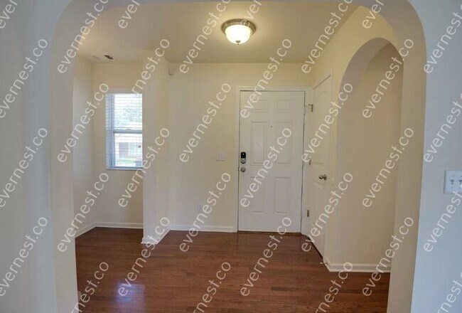 Building Photo - 1628 Stonewater Dr