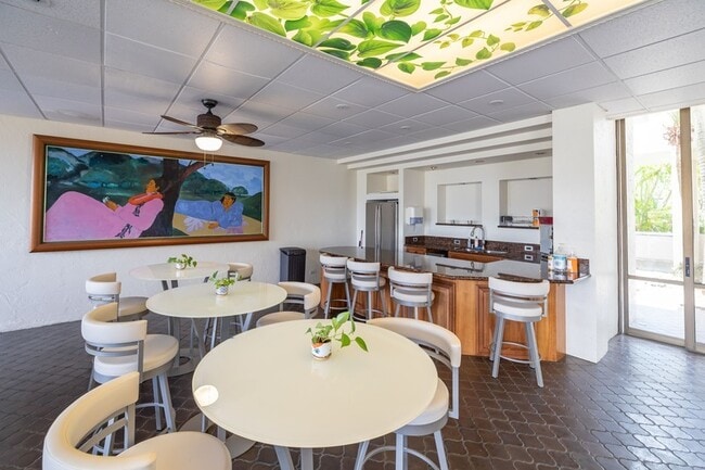 Building Photo - 500 Lunalilo Home Rd