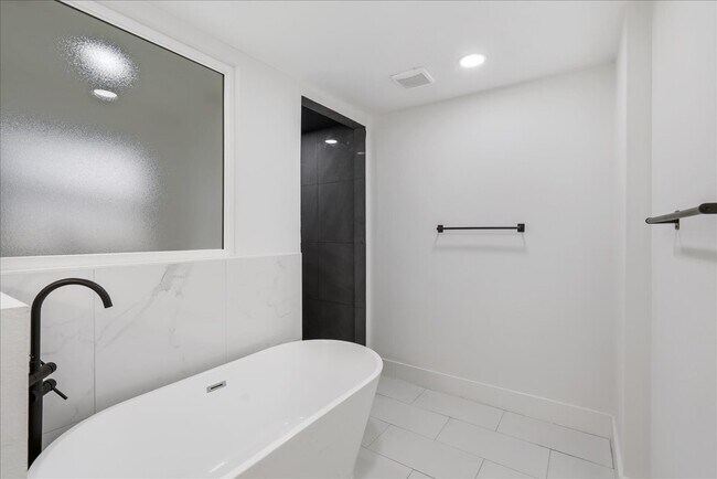Building Photo - 3234 Cherry Springs Dr