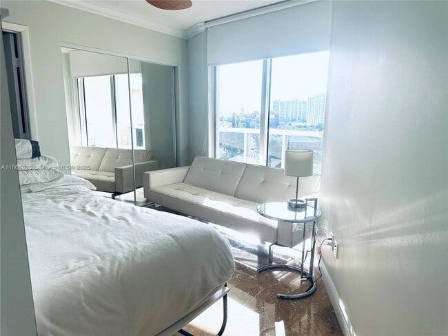 Building Photo - 17201 Collins Ave