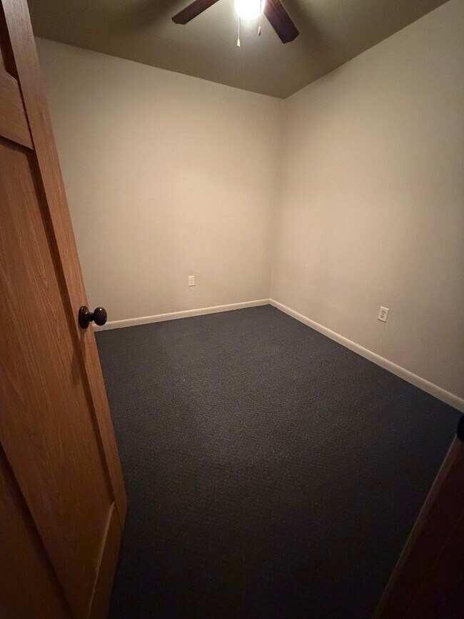 Building Photo - 25731 W Bridge St