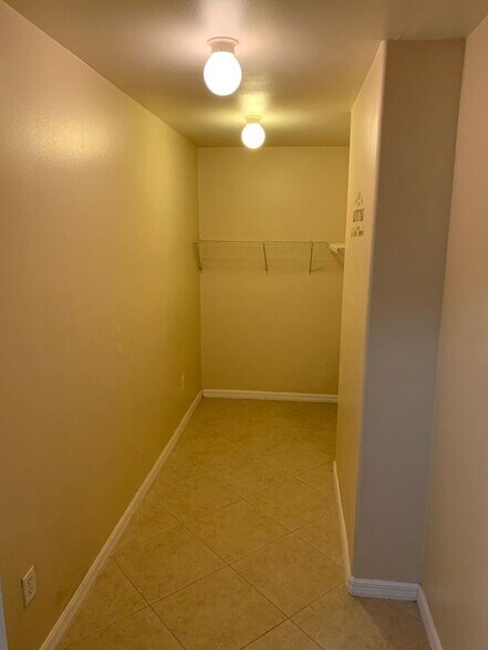 Building Photo - 36 Bunker View Dr