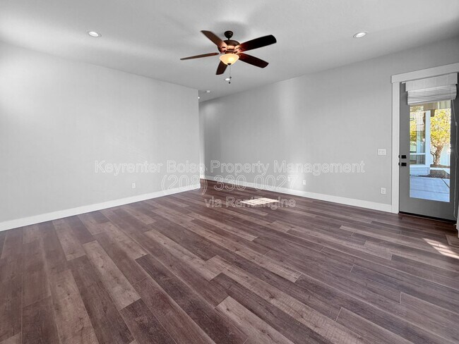 Building Photo - 8368 W Sparks Lake Dr
