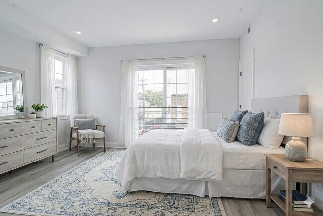 Building Photo - 1220 S 20th St