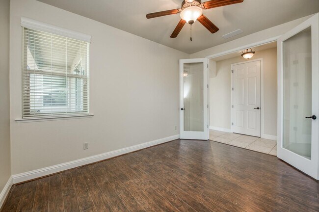 Building Photo - 11309 N Via Verona Way
