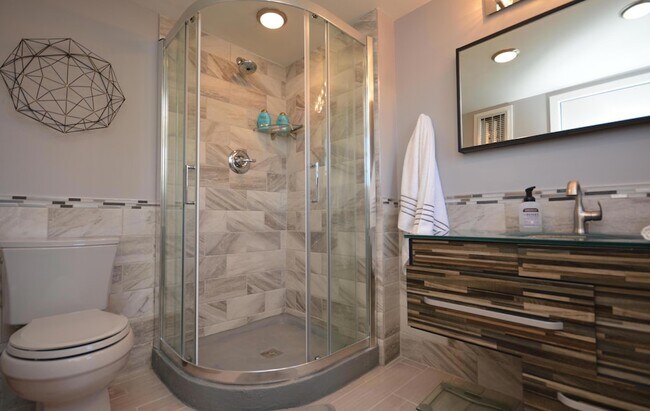 Building Photo - 1620 E Broad St