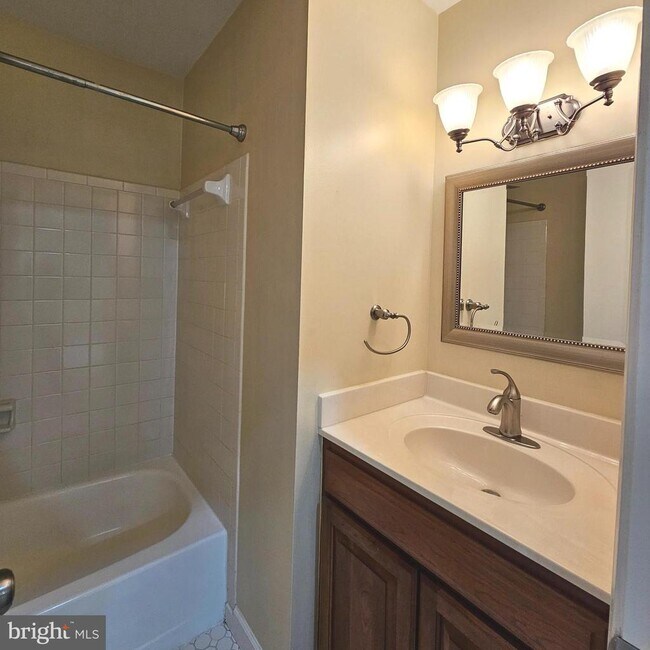 Building Photo - 7811 Wintercress Ln