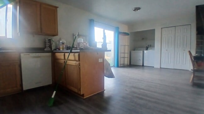 Building Photo - 4013 Lake Mountain Dr