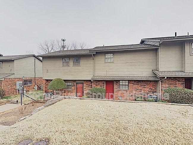 Building Photo - 1330 Hunters Ridge Rd