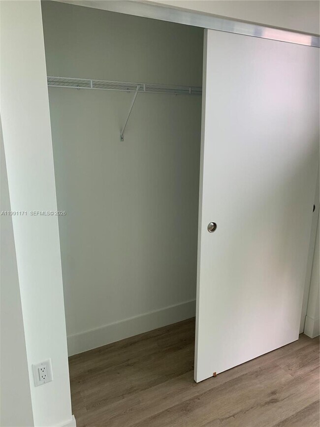 Building Photo - 4100 SW 64th Ave