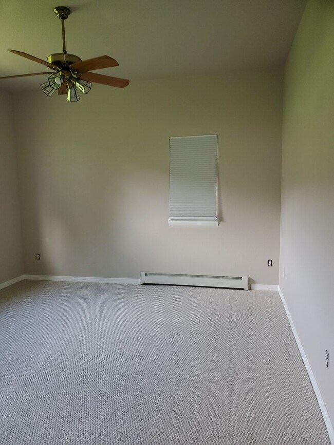 Building Photo - 2012 Remington St