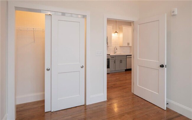 Building Photo - 15 Cranston Ave