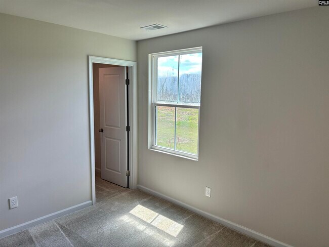 Building Photo - 3032 Blue Brook Ln