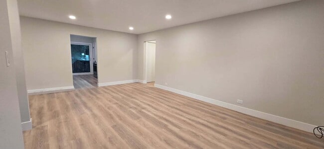 Building Photo - 1851 S Morris Hill Dr