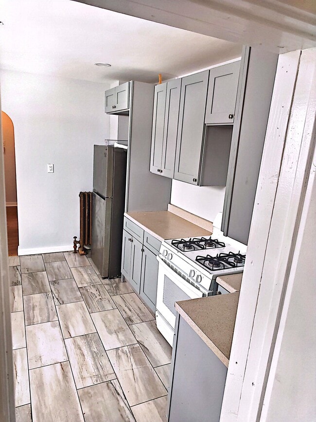 Building Photo - 9 W 15th St