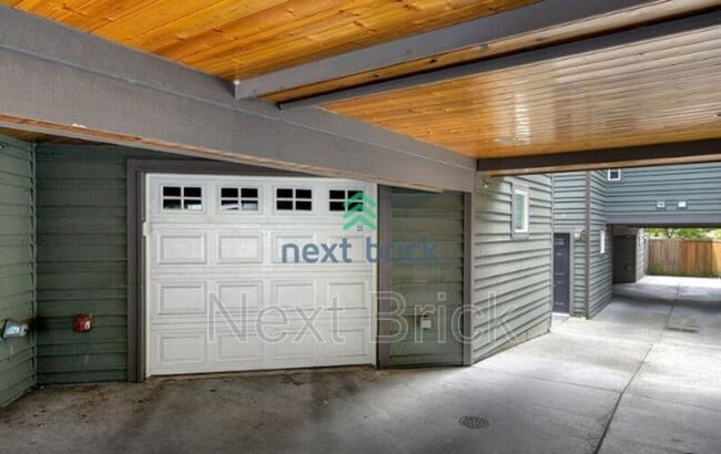 Building Photo - 2125 N 113th St