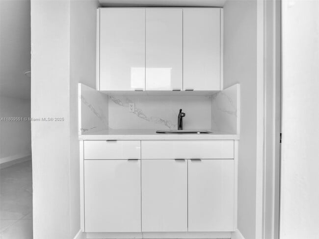 Building Photo - 10460 SW 43rd St
