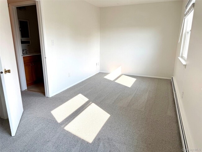Building Photo - 209 Everett Pl