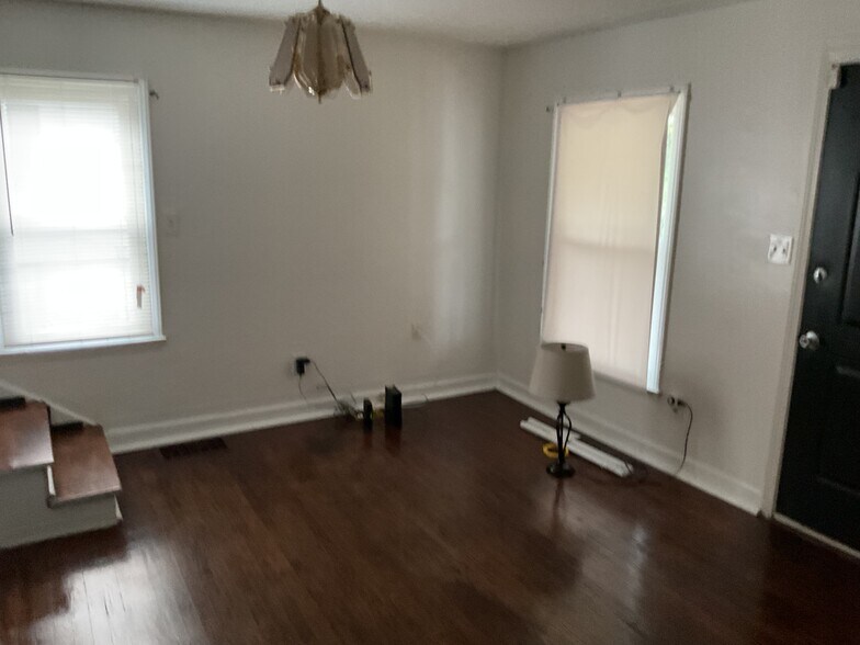 Building Photo - 26 W Sprague St