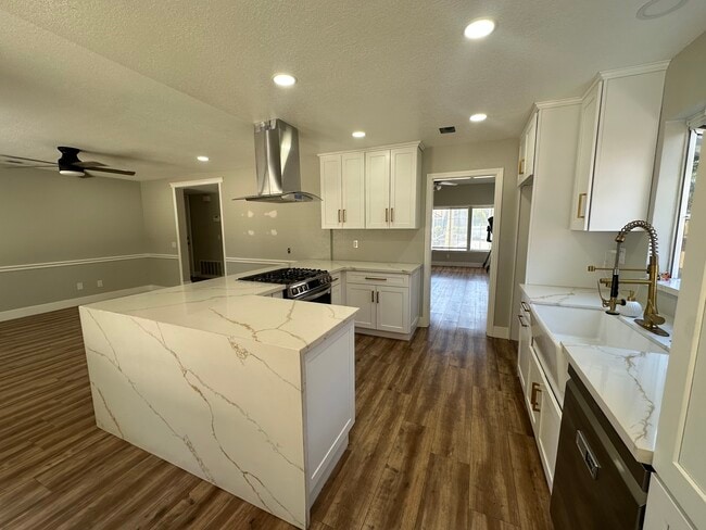 Building Photo - 1643 Derby Ct