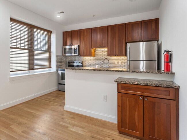 Building Photo - Charming 2BR/2BA Condo Near U Street with Modern Finishes and Prime Location