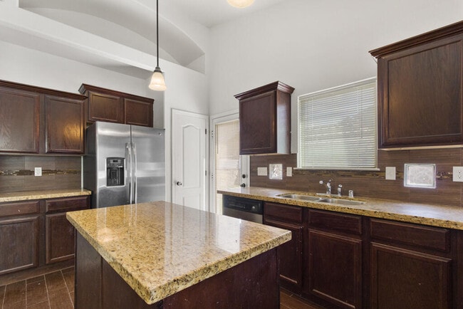 Building Photo - 14242 John Scagno