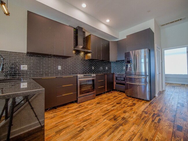 Building Photo - Three Bedroom Modern Olde Kensington Condo with Roofdeck