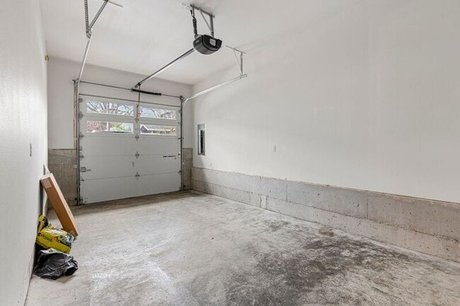 Building Photo - 3243 N Houghton St