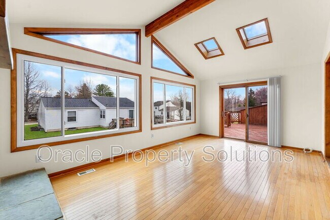 Building Photo - 6634 Dovecote Dr